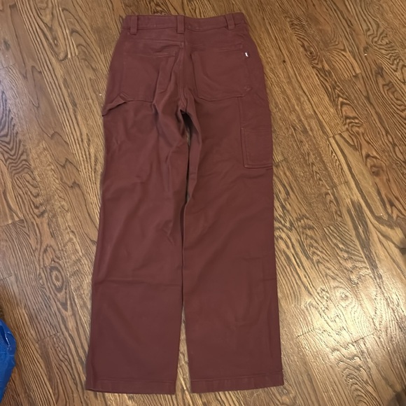 Aritzia cargo pants. Size 0 - Picture 2 of 5